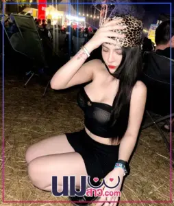 Gusmaxim 28 Gusmaxim ชุดสีดำในสวน